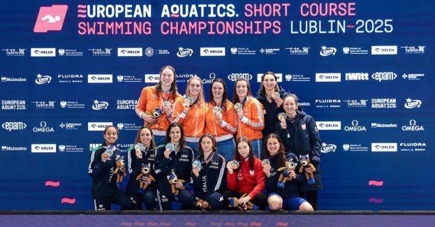 Dwa medale wywalczyli polscy pływacy pierwszego dnia Mistrzostw Europy na krótkiej pływalni w Lublinie. Najpierw na trzecim miejscu finiszowała sztafeta kobiet 4x50 metrów stylem dowolnym, a kilka minut później ze srebra cieszyła się sztafeta męska. Dodatkowo obie pobiły rekordy Polski.